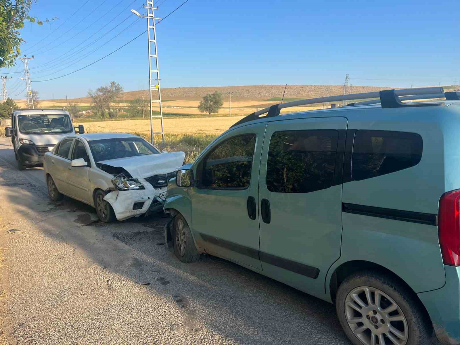 corumda-iki-arac-kafa-kafaya-carpisti-4-yarali