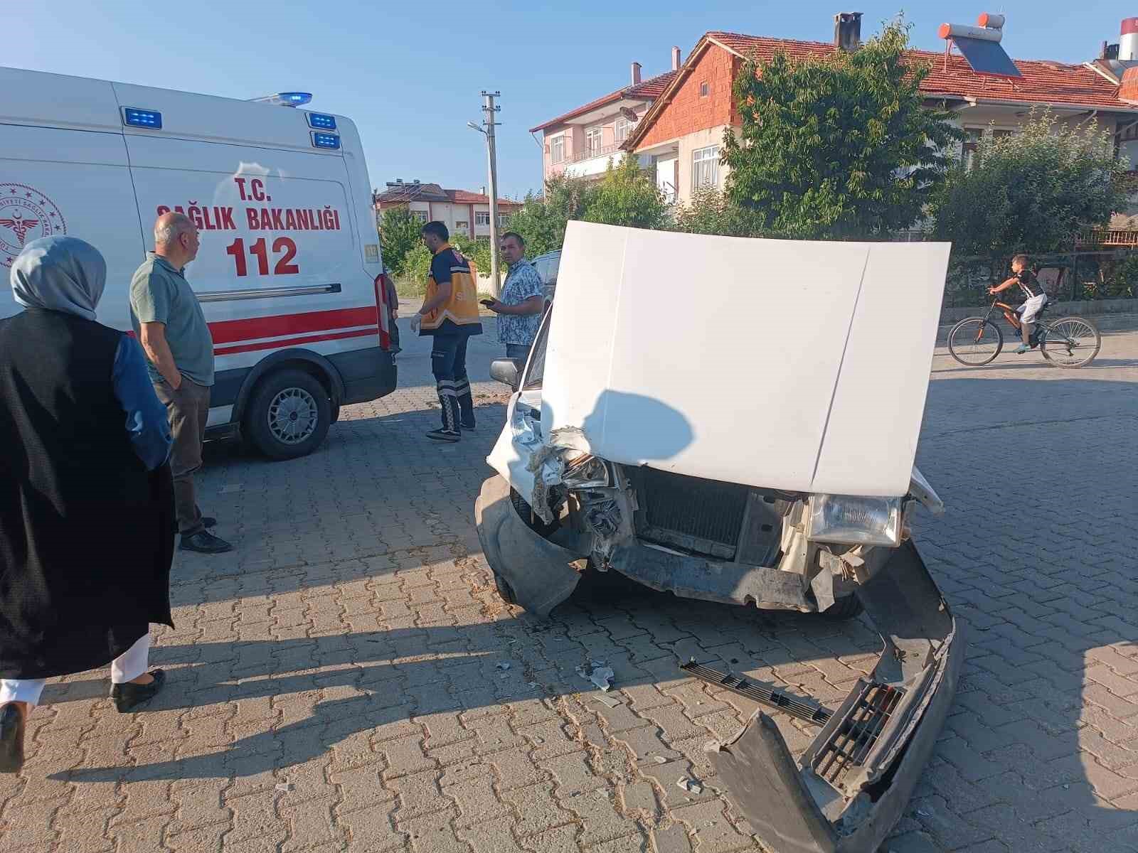 kastamonuda-iki-ayri-trafik-kazasinda-3-kisi-yaralandi