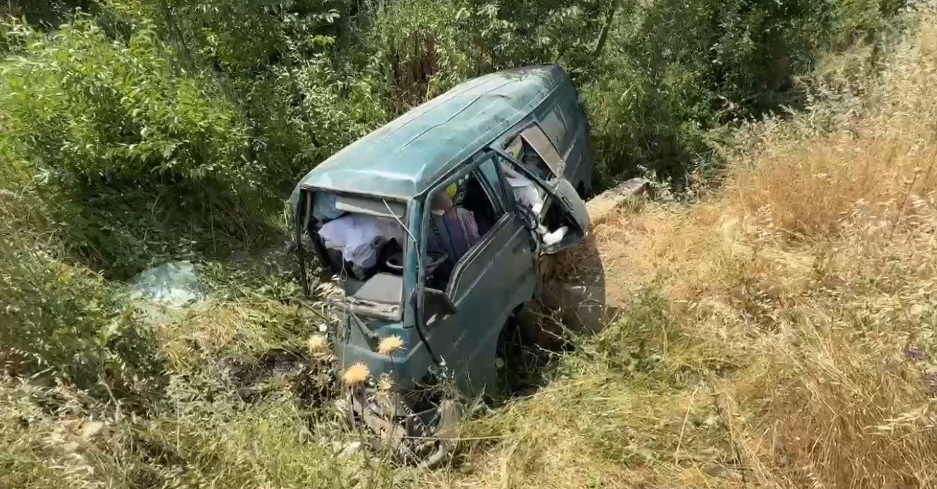 kazaya-karisan-midibus-kazadan-1-saat-sonra-yandi