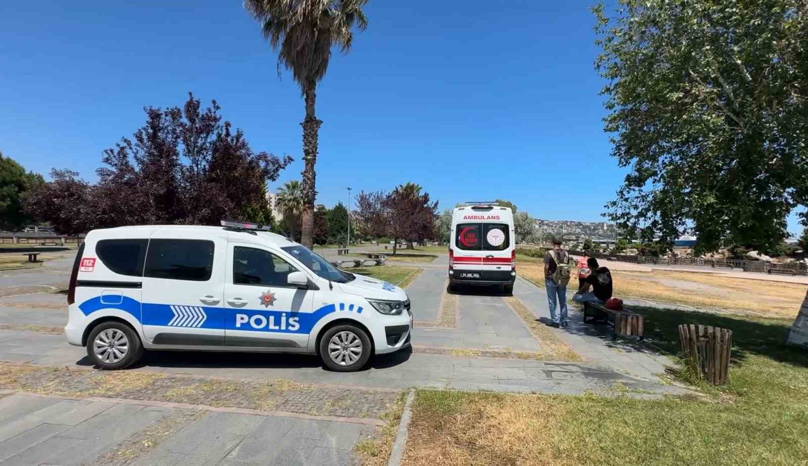 parkta-hareketsiz-yatan-genc-hastaneye-kaldirildi
