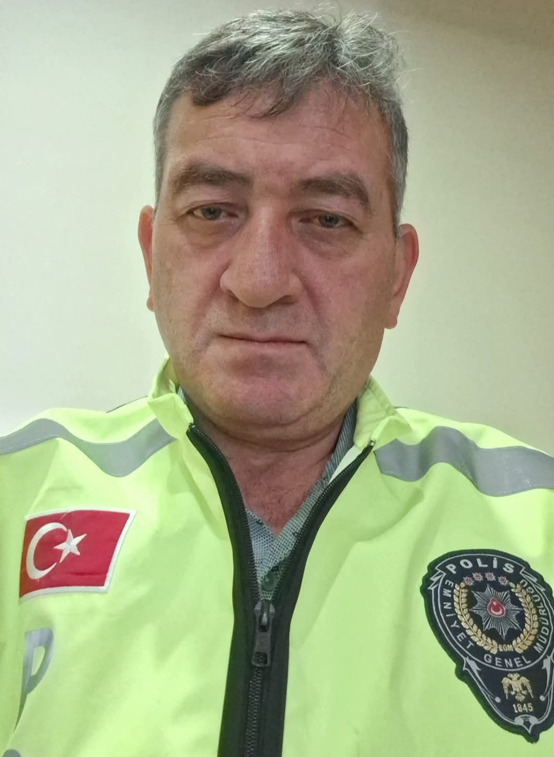polis-memuru-kalbine-yenik-dustu