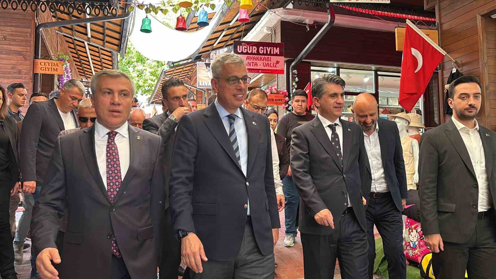 saglik-bakani-memisoglu-gelismis-ulkelerin-hayal-bile-edemeyecegi-bazi-seyleri-yaptik