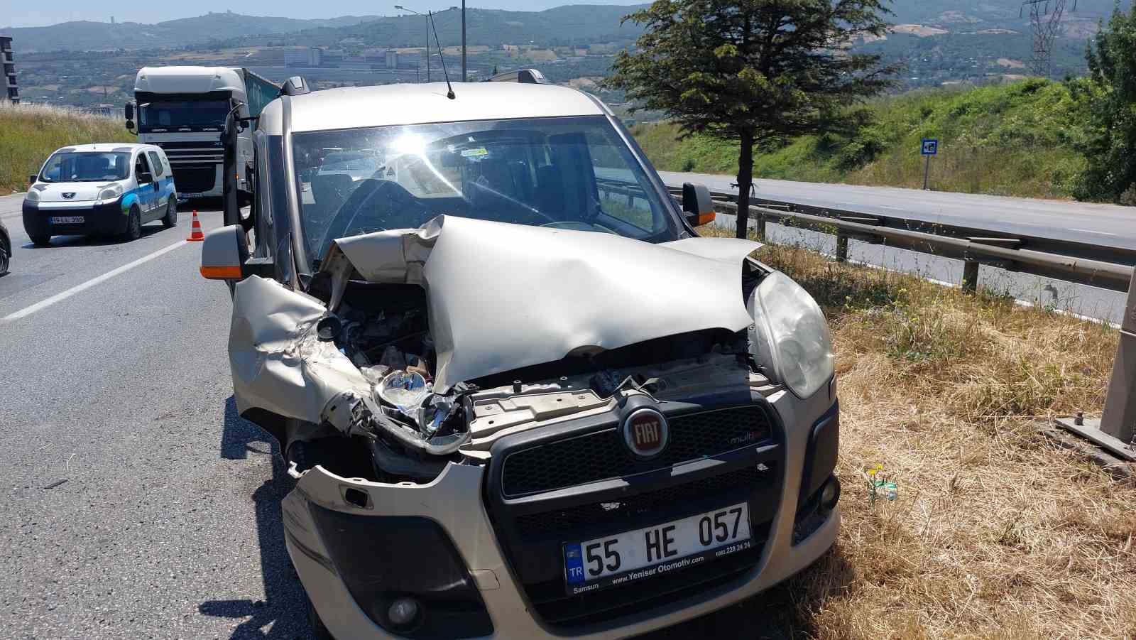 samsunda-4-aracli-zincirleme-trafik-kazasi-1-yarali