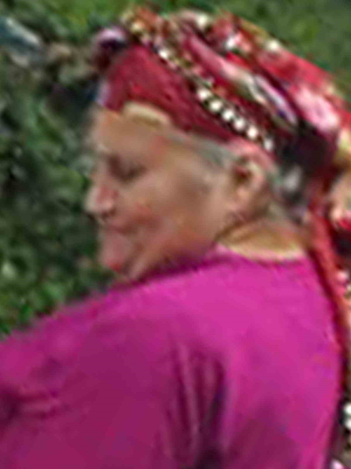 torununu-balkondan-ugurlamak-isterken-duserek-hayatini-kaybetti