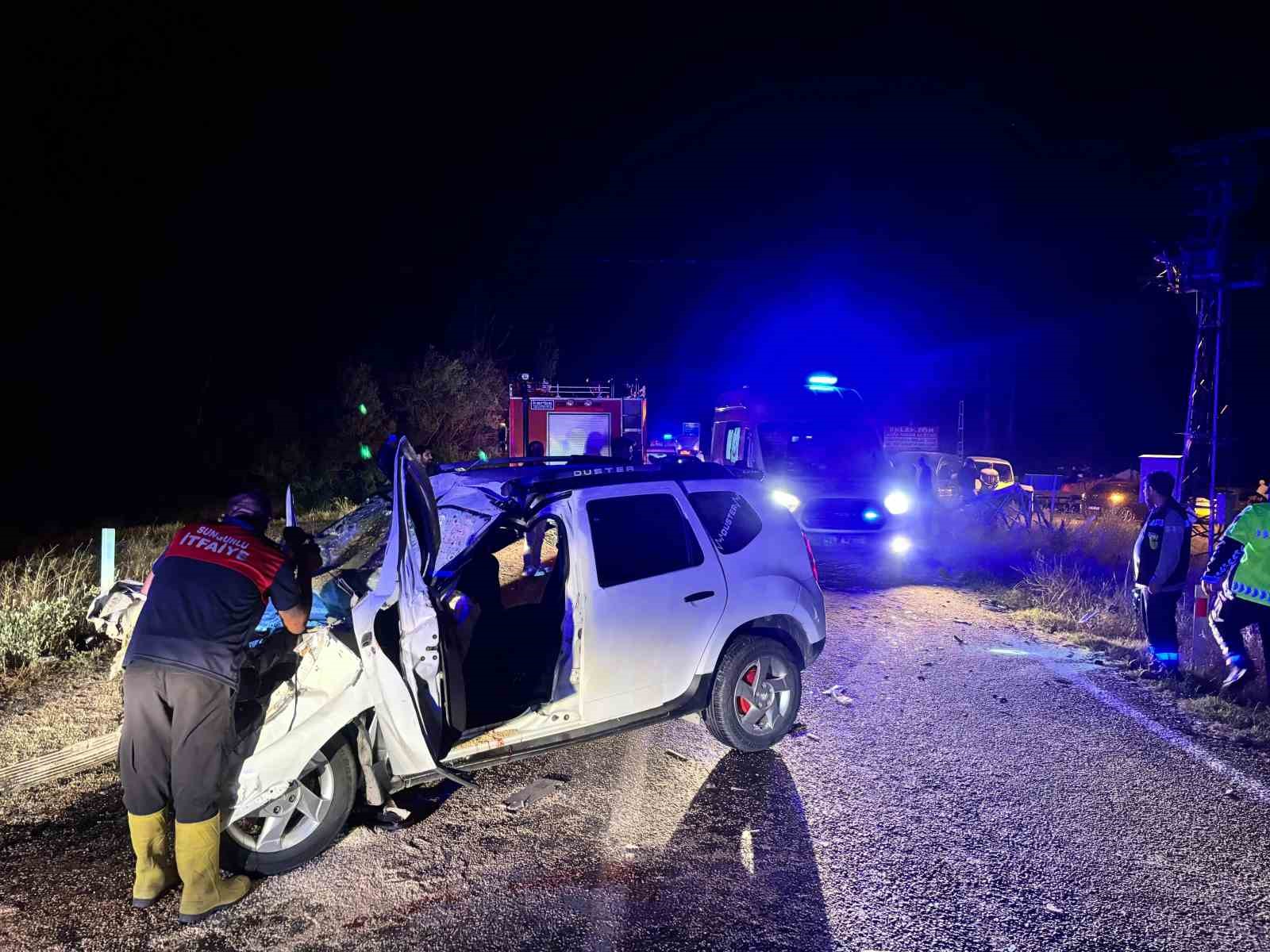 traktor-romorkuna-carpan-cip-hurdaya-dondu-2si-agir-6-yarali