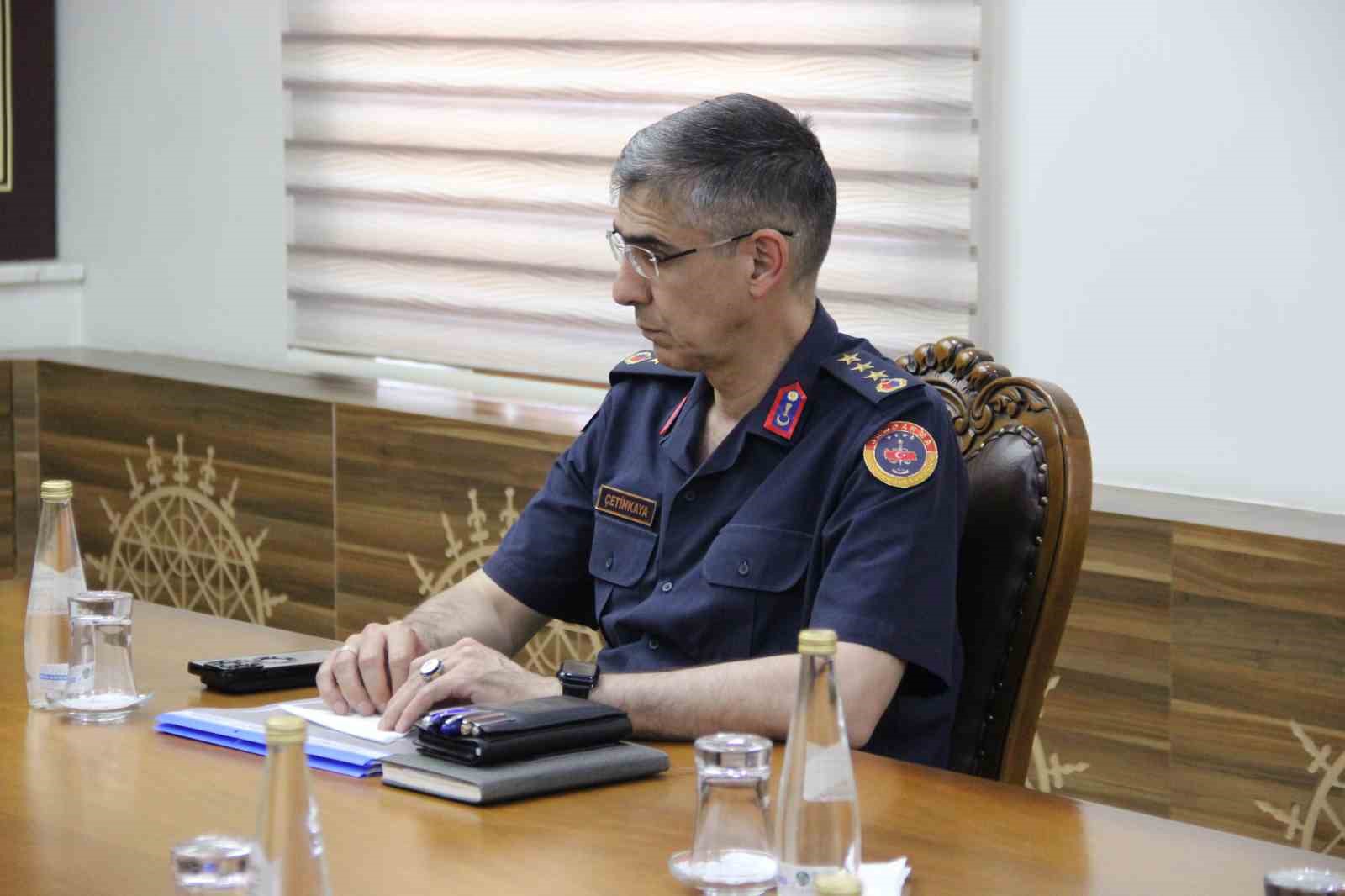 valisi-calgandan-kirim-kongo-kanamali-atesine-karsi-uyari-vatandaslar-dikkatli-olsun
