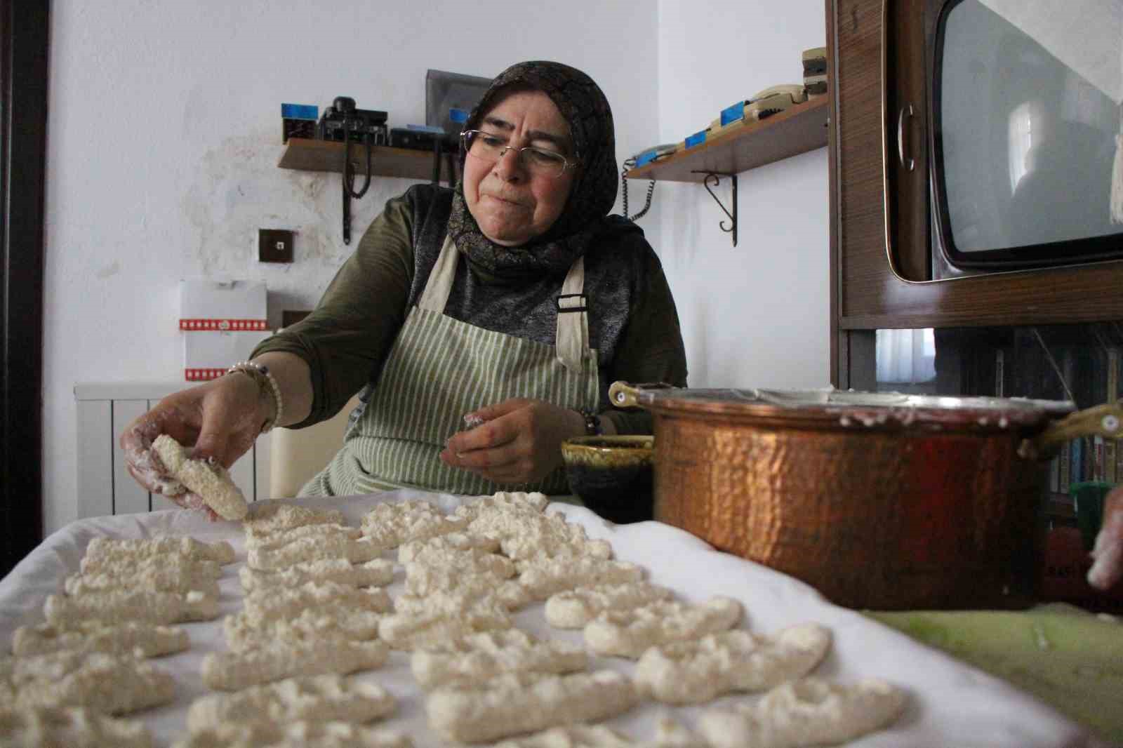 amasyada-tescilli-sikma-tarhana-sezonu-basladi