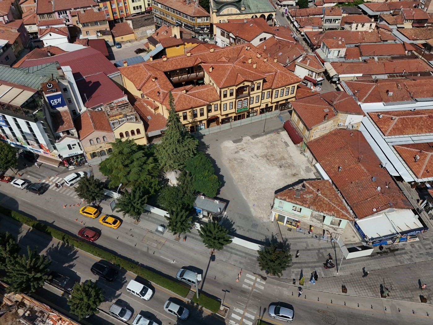 corum-meydaninda-tarih-yeniden-canlaniyor-2-etap-basladi