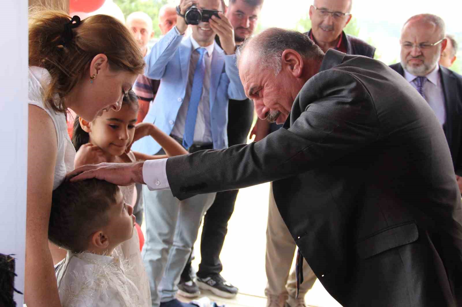 corumda-asirlardir-suren-gelenek-yasatildi-30-cocuk-icin-sunnet-soleni-duzenlendi