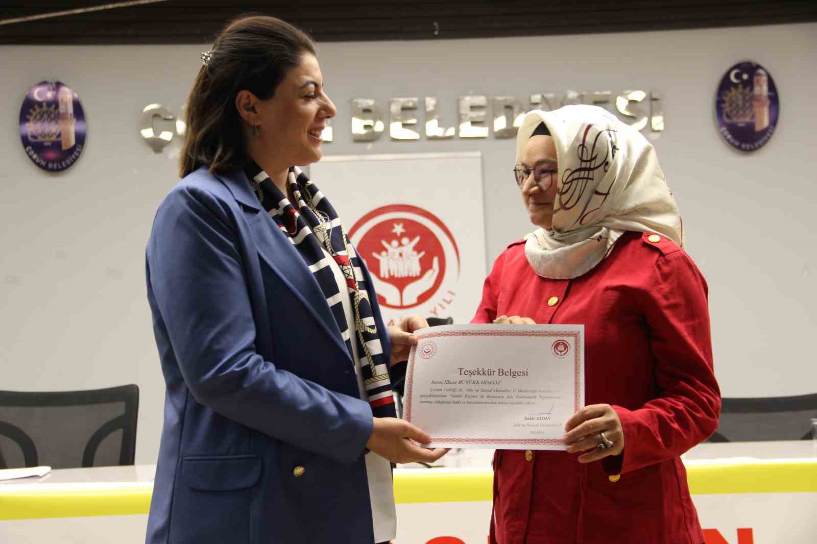 corumda-gonul-elcileri-koruyucu-ailelik-icin-bir-araya-geldi
