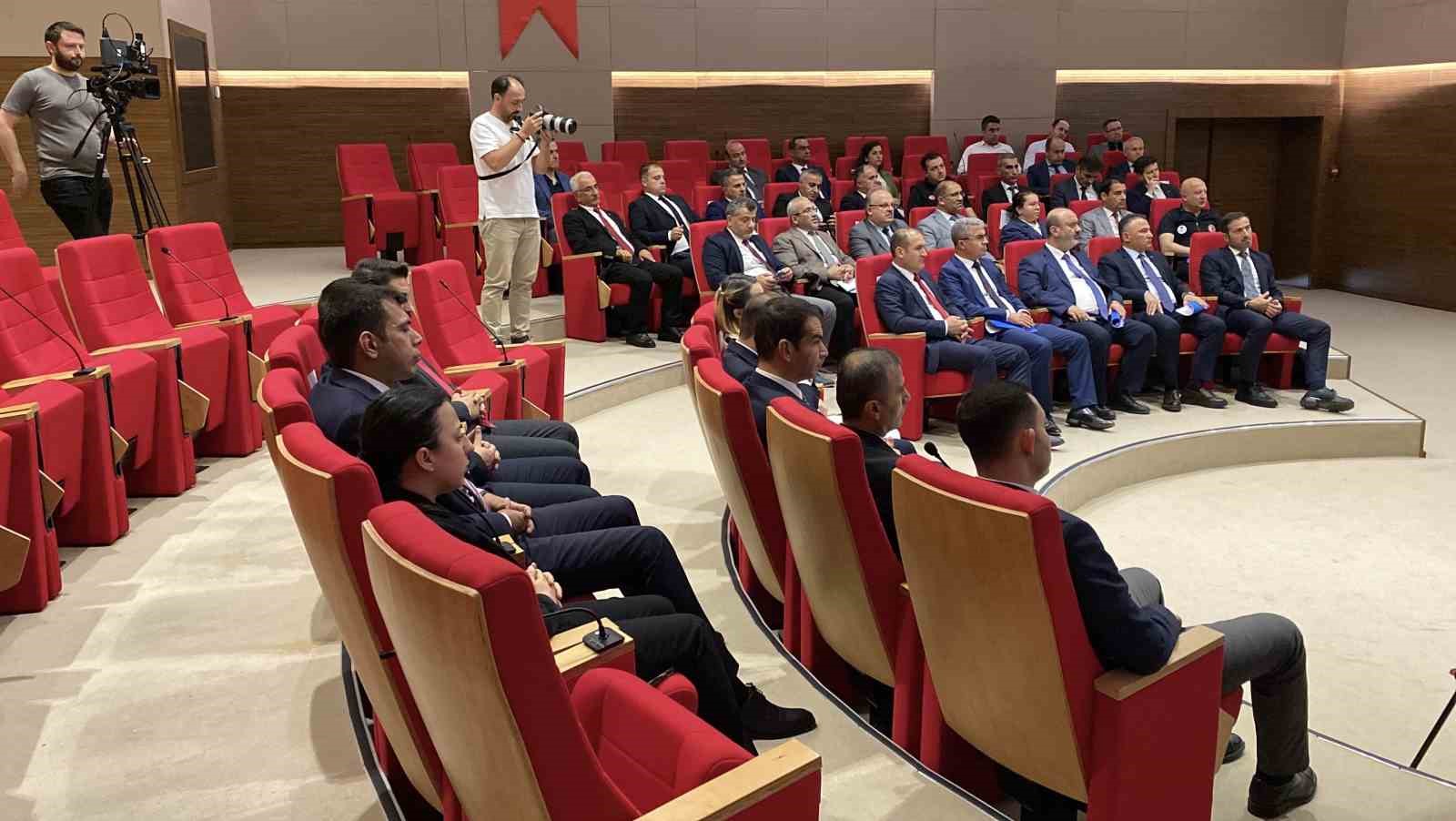 corumda-kuraklik-uyarisi-bu-sekilde-devam-ederse-icme-suyu-noktasinda-ciddi-bir-sikinti-bizi-bekliyor
