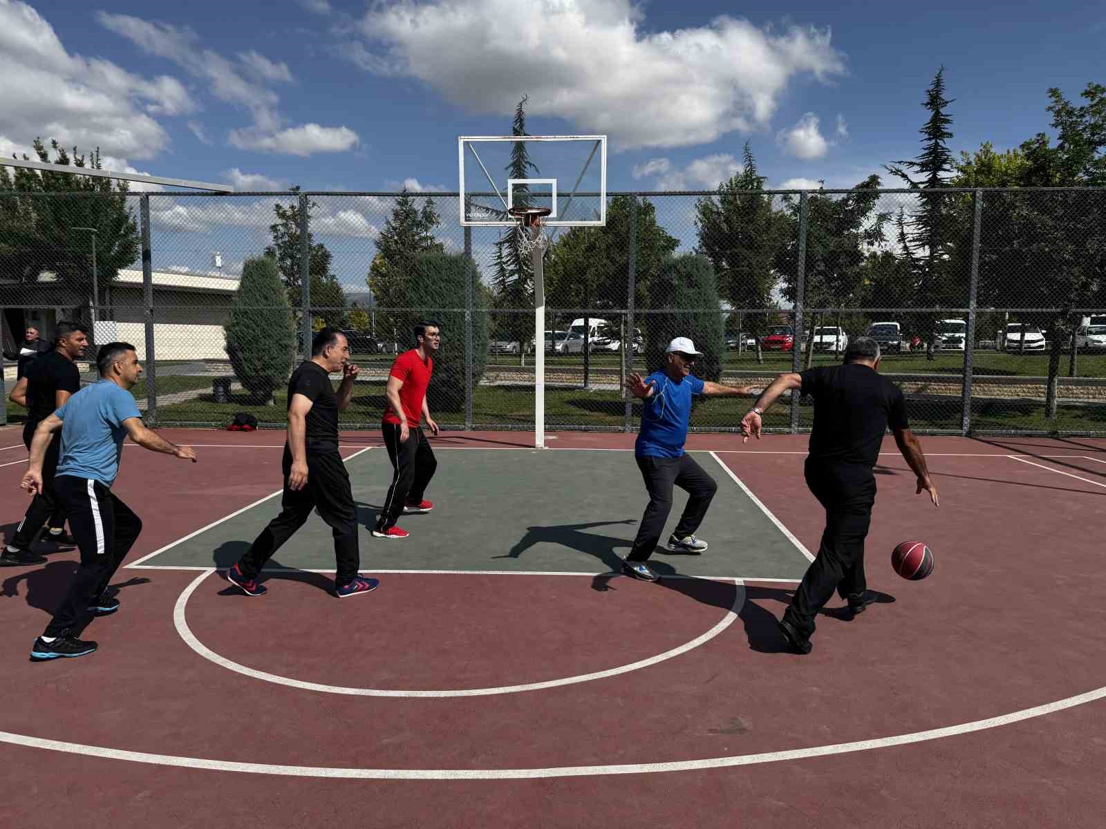 corumda-zabita-ekipleri-sporla-zinde-kaliyor