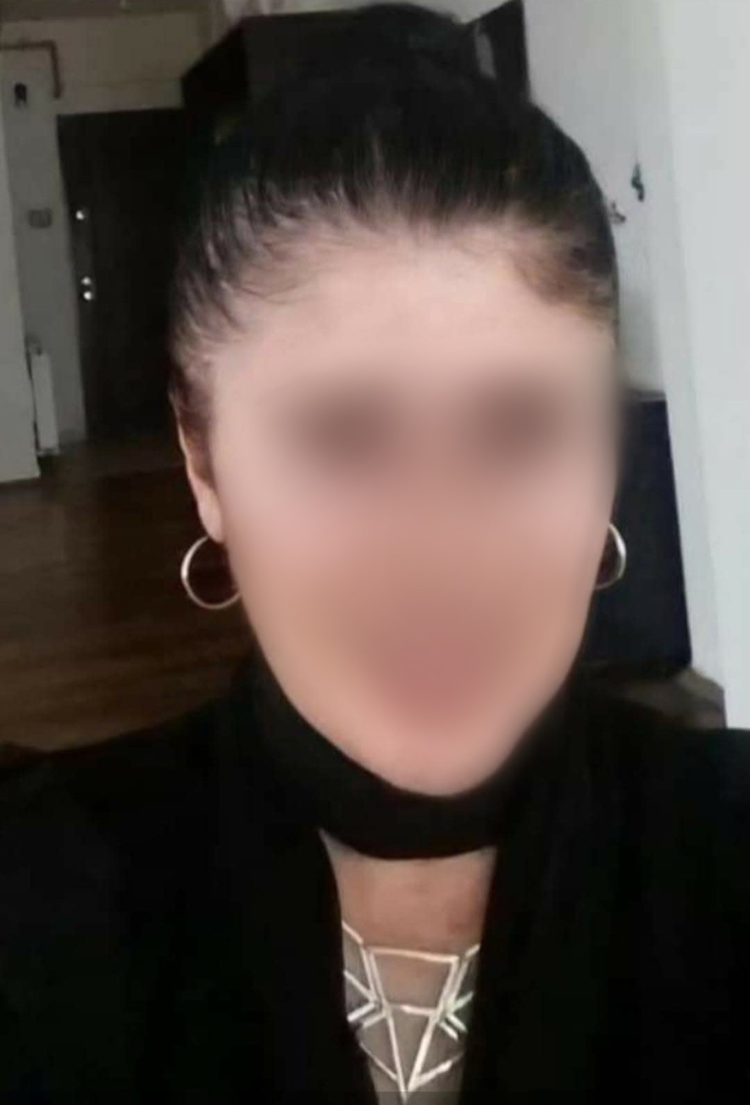 genc-kiz-erkek-arkadasindan-ayrilmasini-isteyen-annesini-bicakla-agir-yaraladi