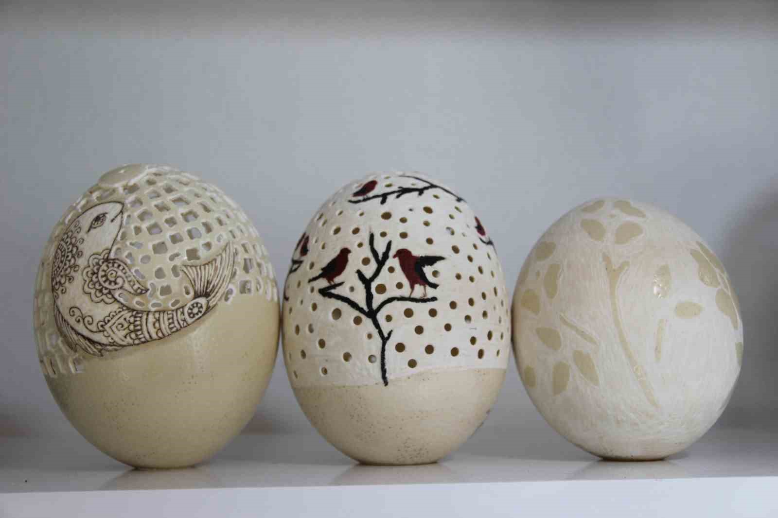 hobi-olarak-basladi-yumurtanin-kabuguna-sanat-naksediyor