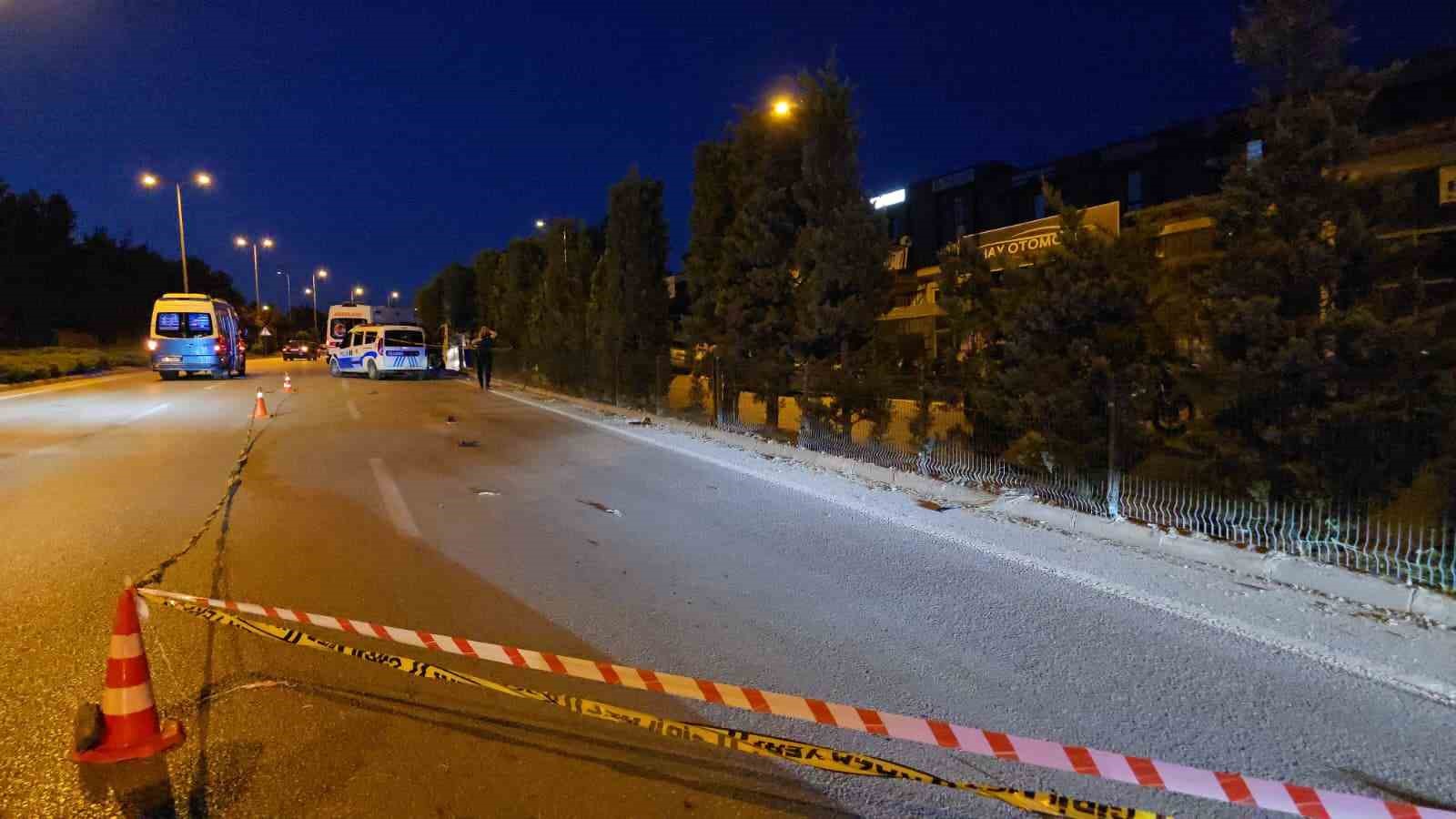 karabukte-yolun-karsisina-gecerken-otomobilin-carptigi-genc-hayatini-kaybetti