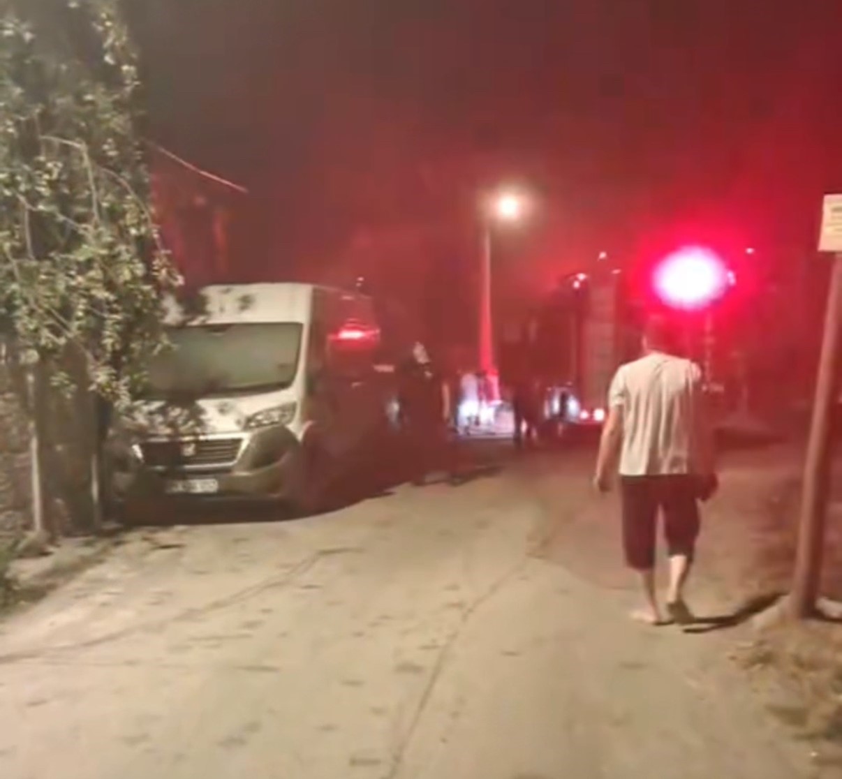 mangal-komuru-yuklu-minibuste-yangin