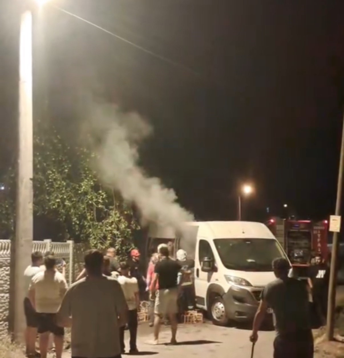 mangal-komuru-yuklu-minibuste-yangin