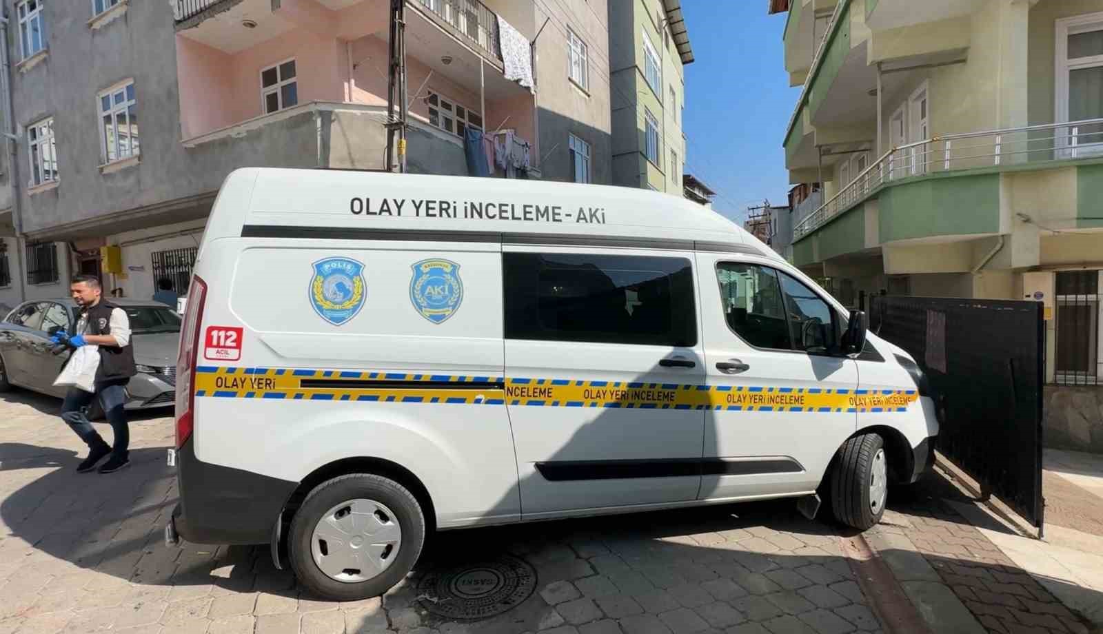 samsunda-3-kattan-dusen-cocuk-agir-yaralandi