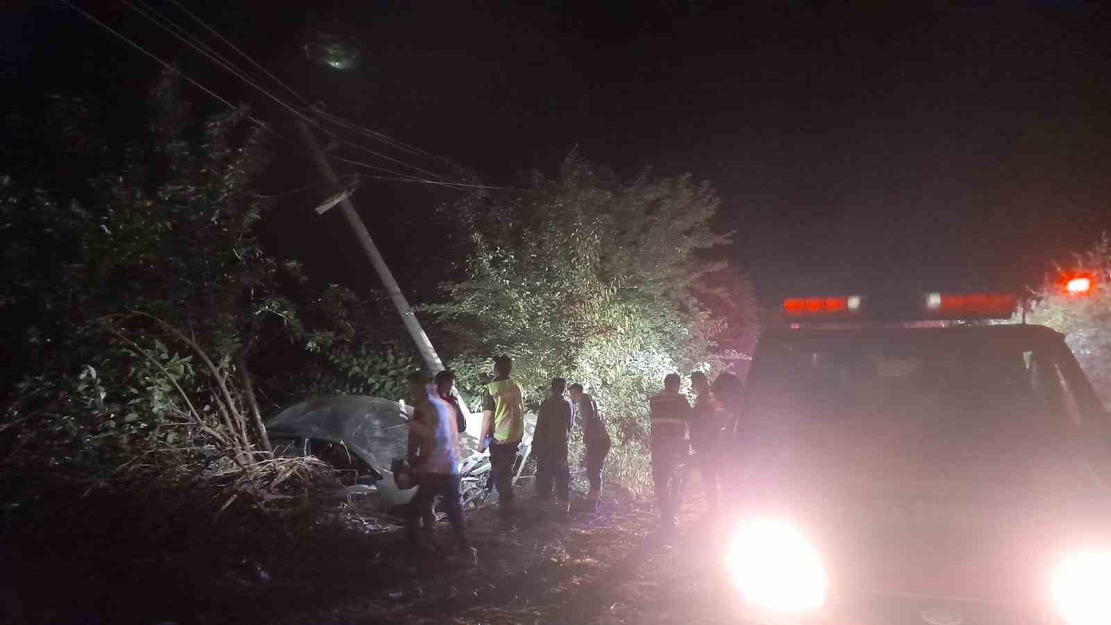 tarlaya-dusen-otomobildeki-6-kisi-yaralandi