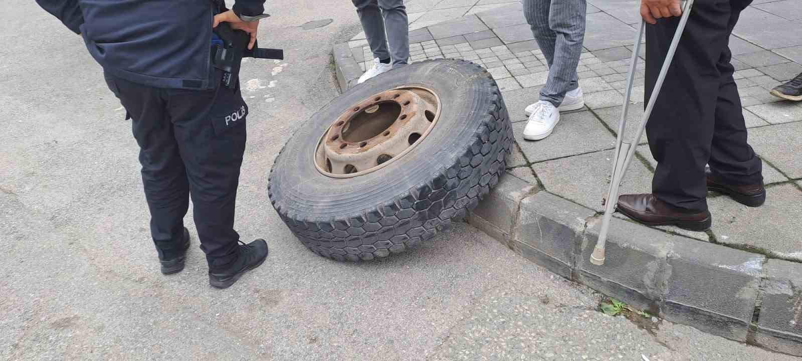 tirdan-firlayan-lastik-az-kalsin-dehset-saciyordu