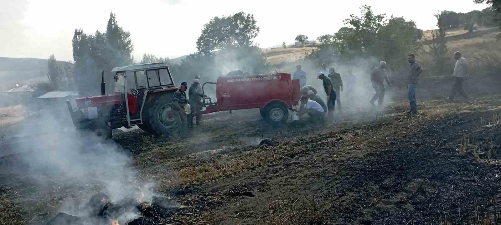 balya-makinesinden-cikan-kivilcim-10-donum-araziyi-kul-etti