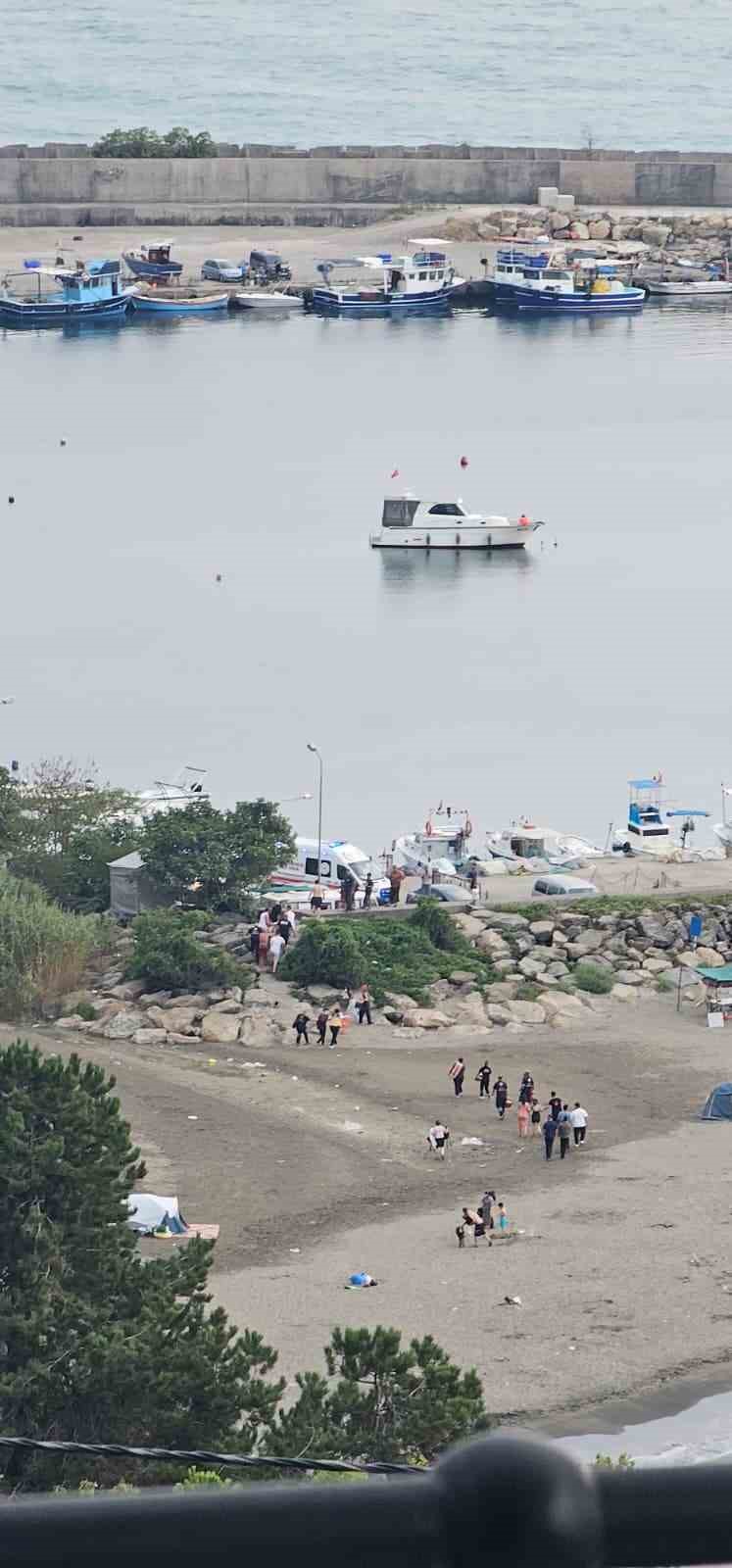 bogulma-tehlikesi-geciren-3-kadini-vatandaslar-kurtardi