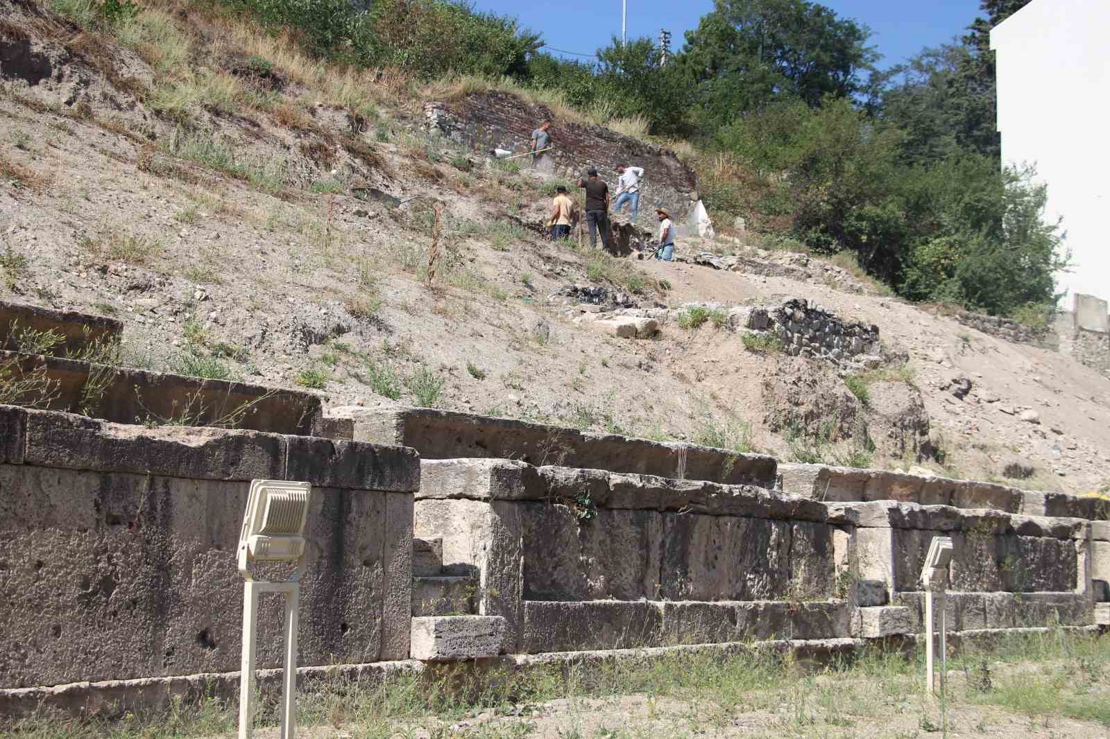 bolu-antik-stadionda-kazi-calismalari-basladi