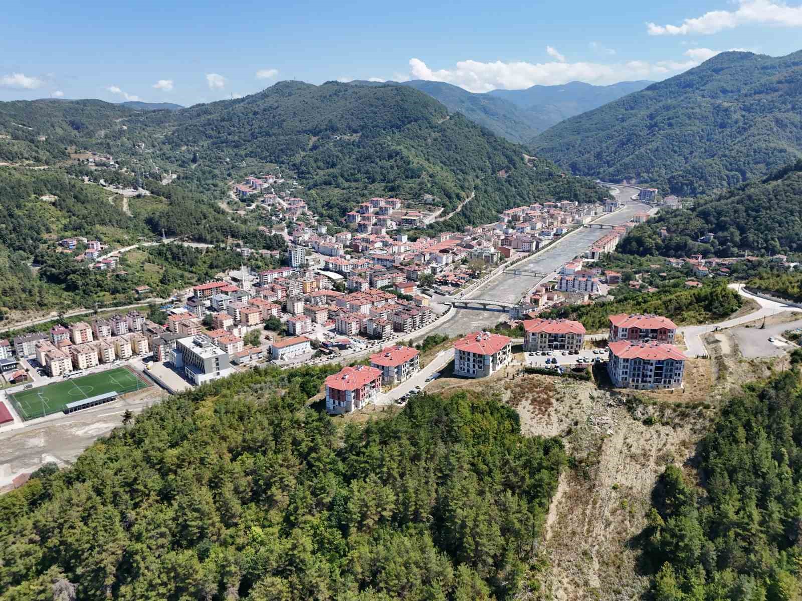 buyuk-sel-felaketinin-4uncu-yil-donumu-bir-ilce-yeniden-insa-edildi