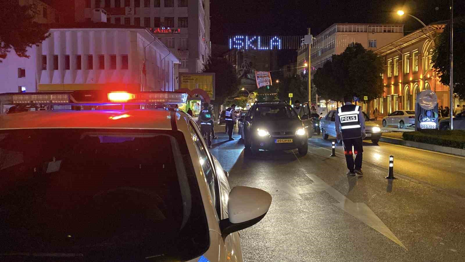 corum-polisinden-huzur-uygulamasi-cezalar-yagdi