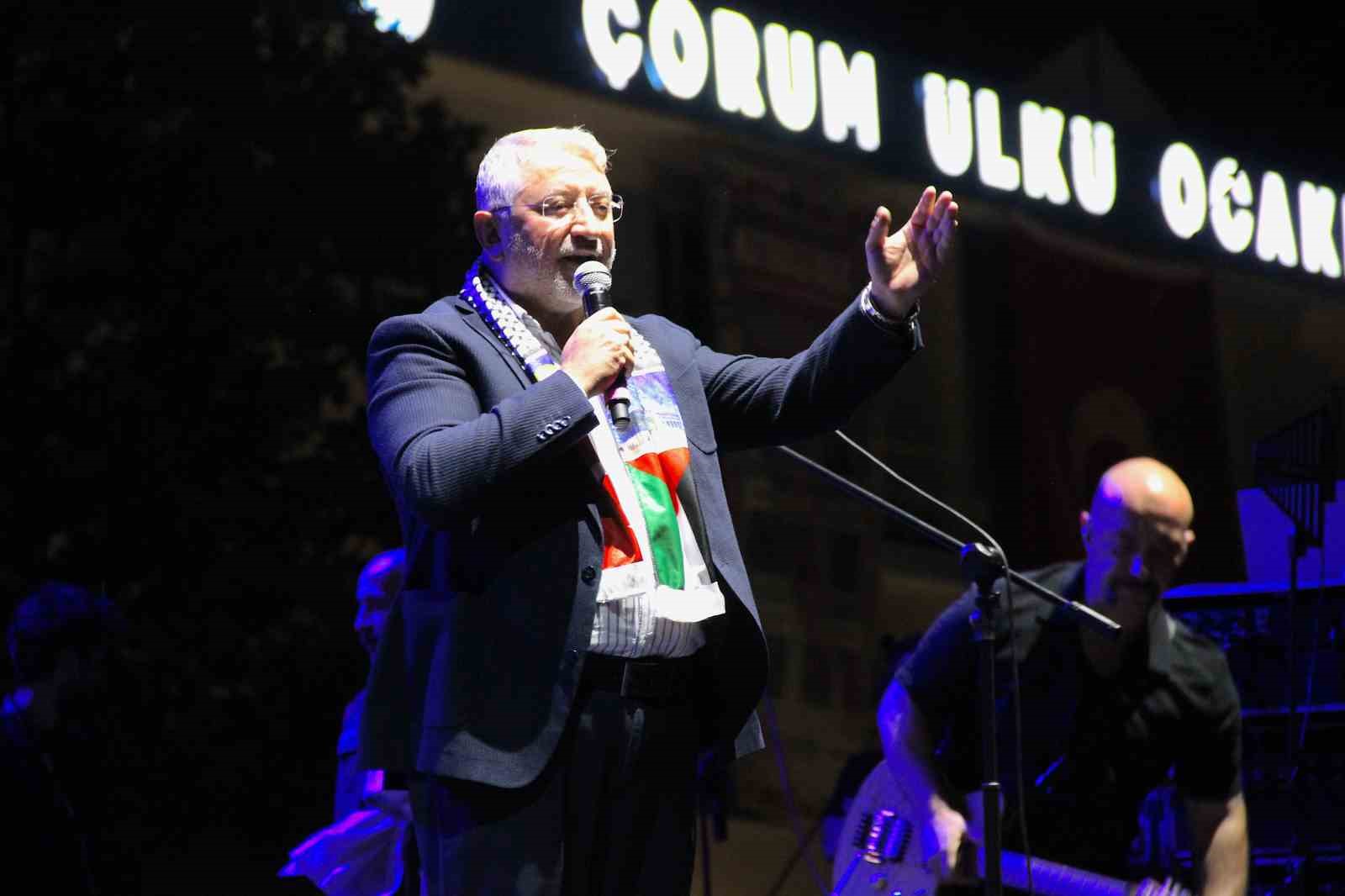 corumda-haluk-levent-ve-zara-ruzgari-esti