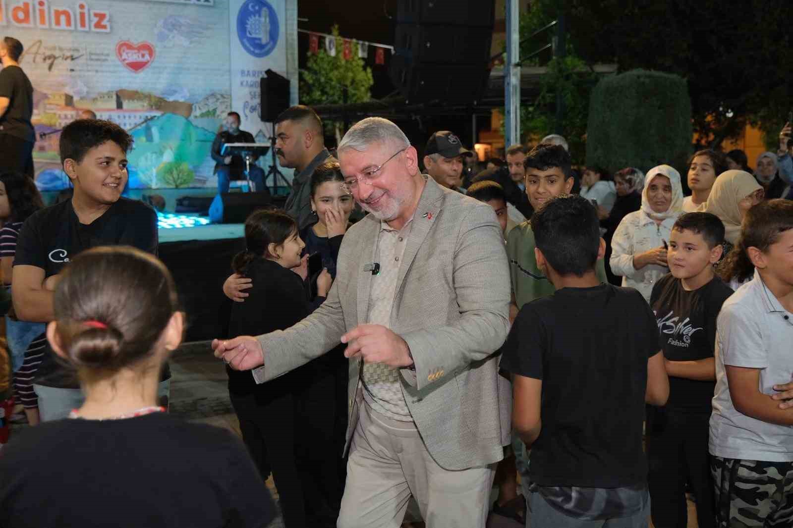 corumda-mahalle-konserleri-basladi