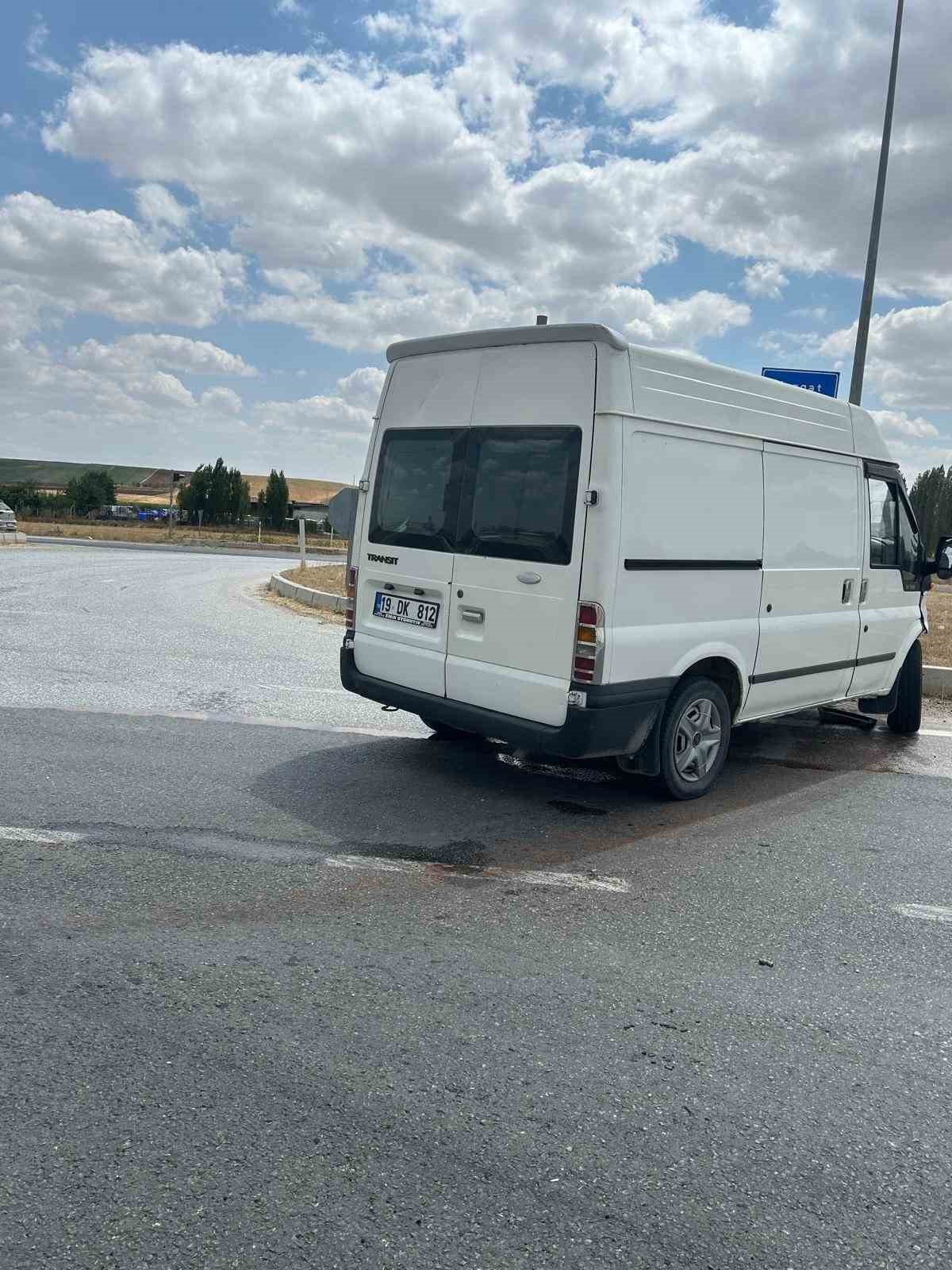 corumda-panelvan-arac-ile-cip-carpisti-1-yarali