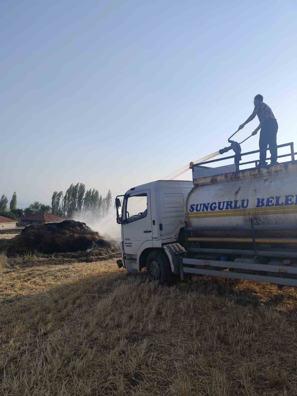 corumda-tarlada-cikan-yanginda-300-adet-balya-kul-oldu