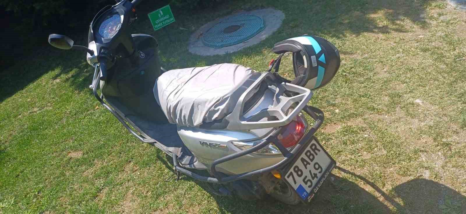 devrilen-motosikletin-surucusu-yaralandi