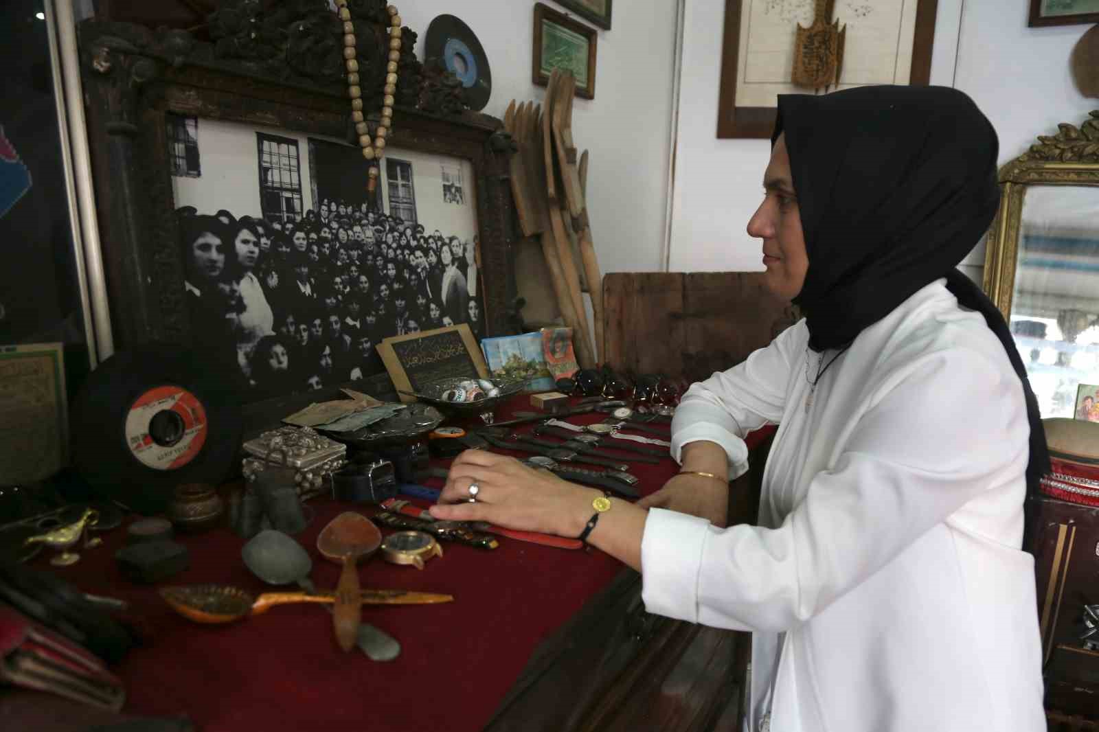 esinden-bulasan-merak-kadin-girisimciyi-antikaci-yapti