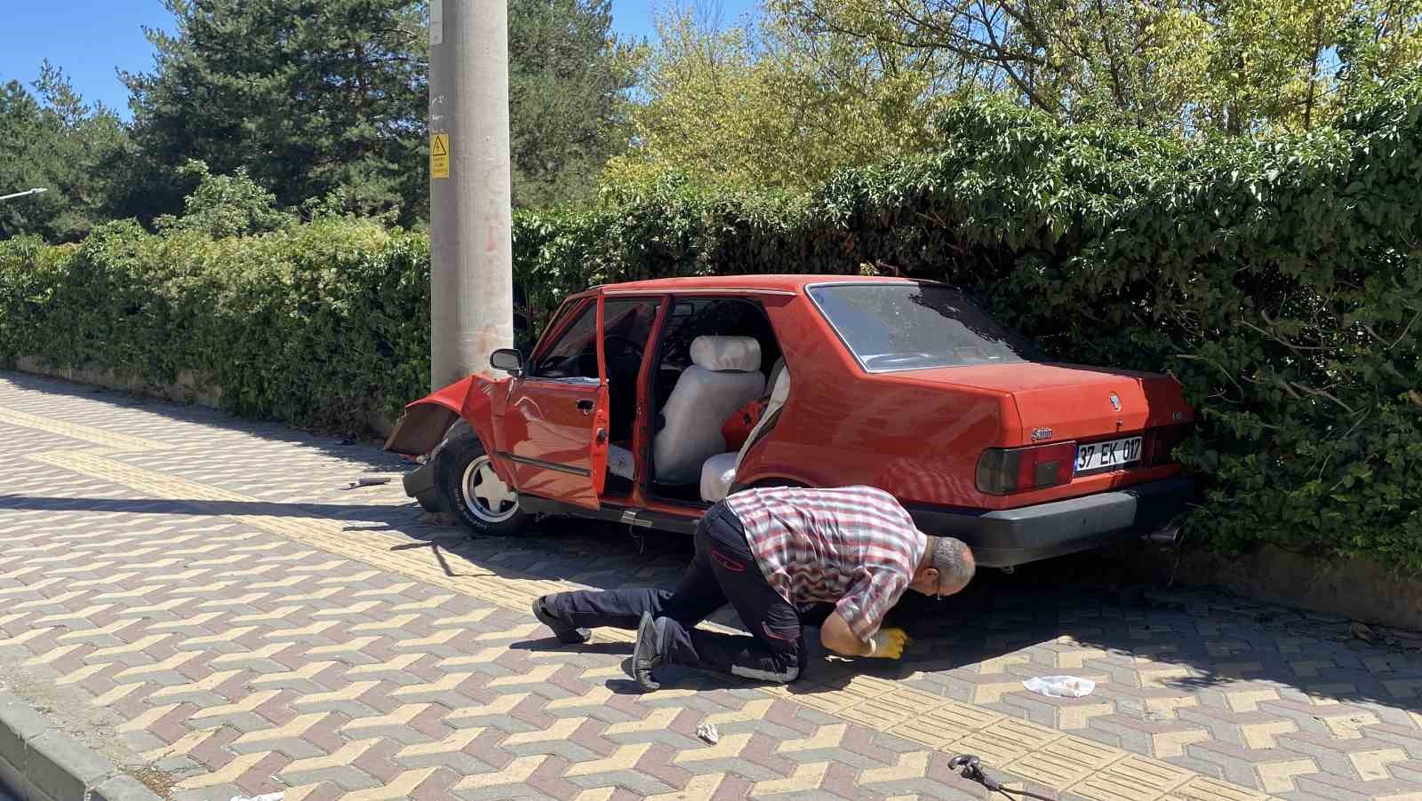 fiat-tofas-otomobil-once-araca-ardinda-beton-direge-carpti-1-yarali