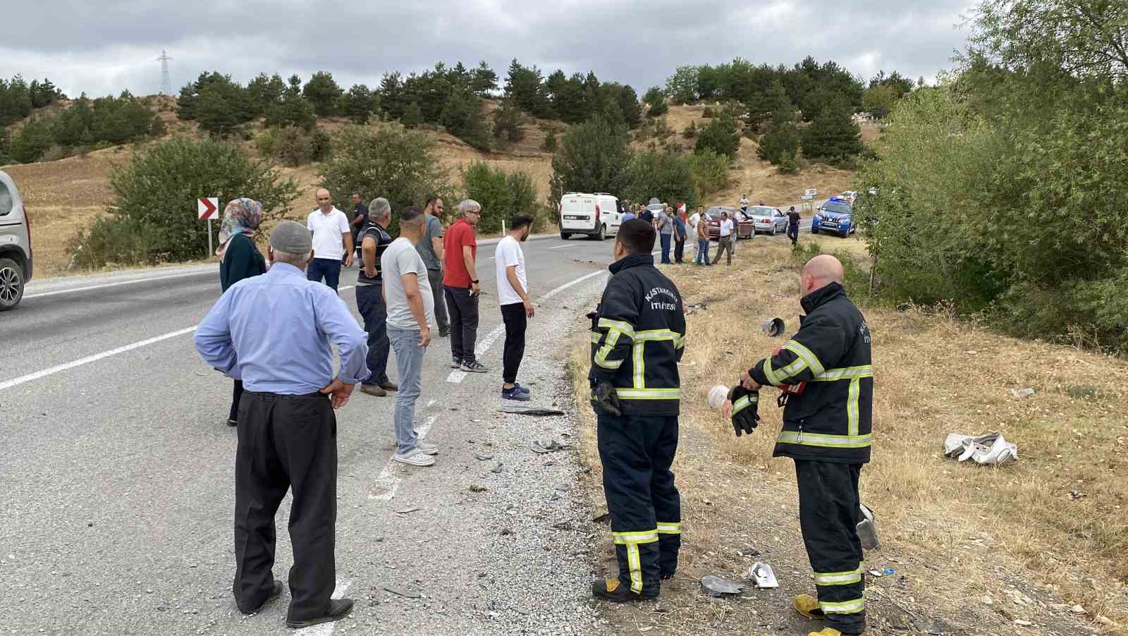 hafriyat-kamyonuyla-carpisan-otomobildeki-15-yasindaki-cocuk-oldu-babasi-agir-yaralandi