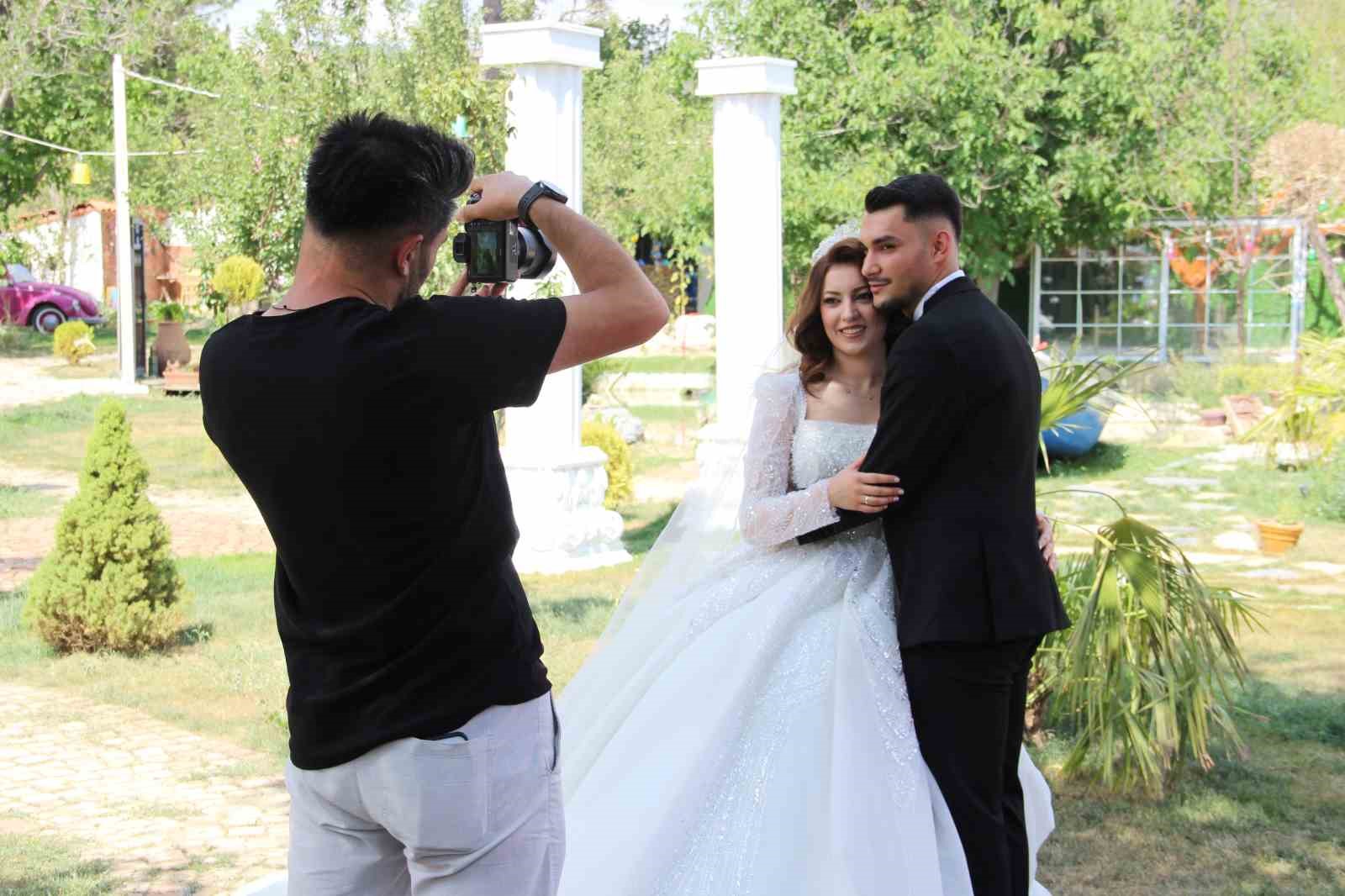kadin-girisimci-eski-balik-lokantasini-fotograf-platosuna-donusturdu-evlendigimiz-gunden-beri-hayalini-kuruyorduk