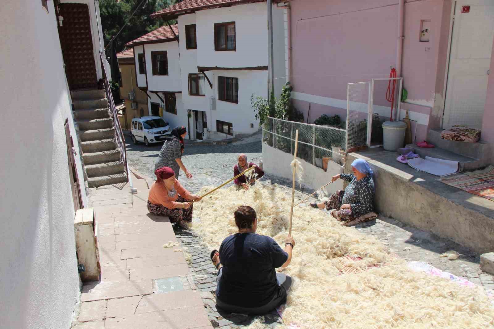 kadin-muhtar-baslatti-yunleri-imece-usulu-havalandiriyorlar