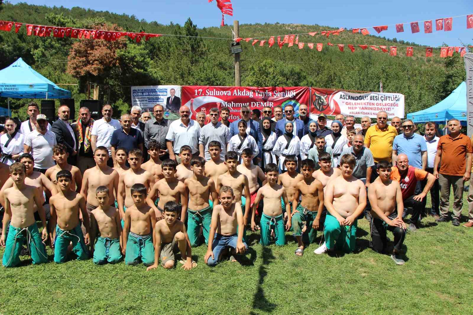 mahmut-demirin-memleketine-sampiyona-jesti