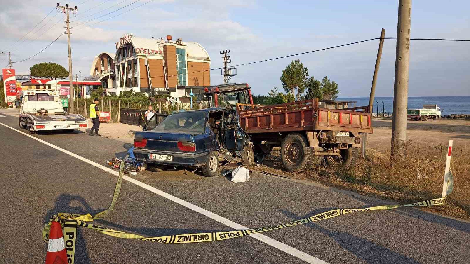 orduda-otomobil-park-halindeki-traktore-carpti-1-olu