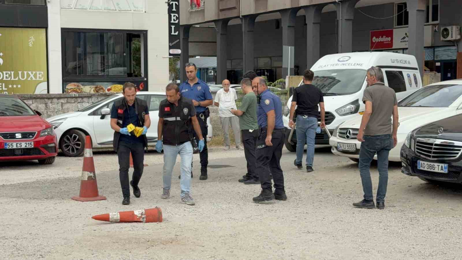 otoparkta-silahli-kavgada-2-kisi-yaralandi-olay-ani-kamerada