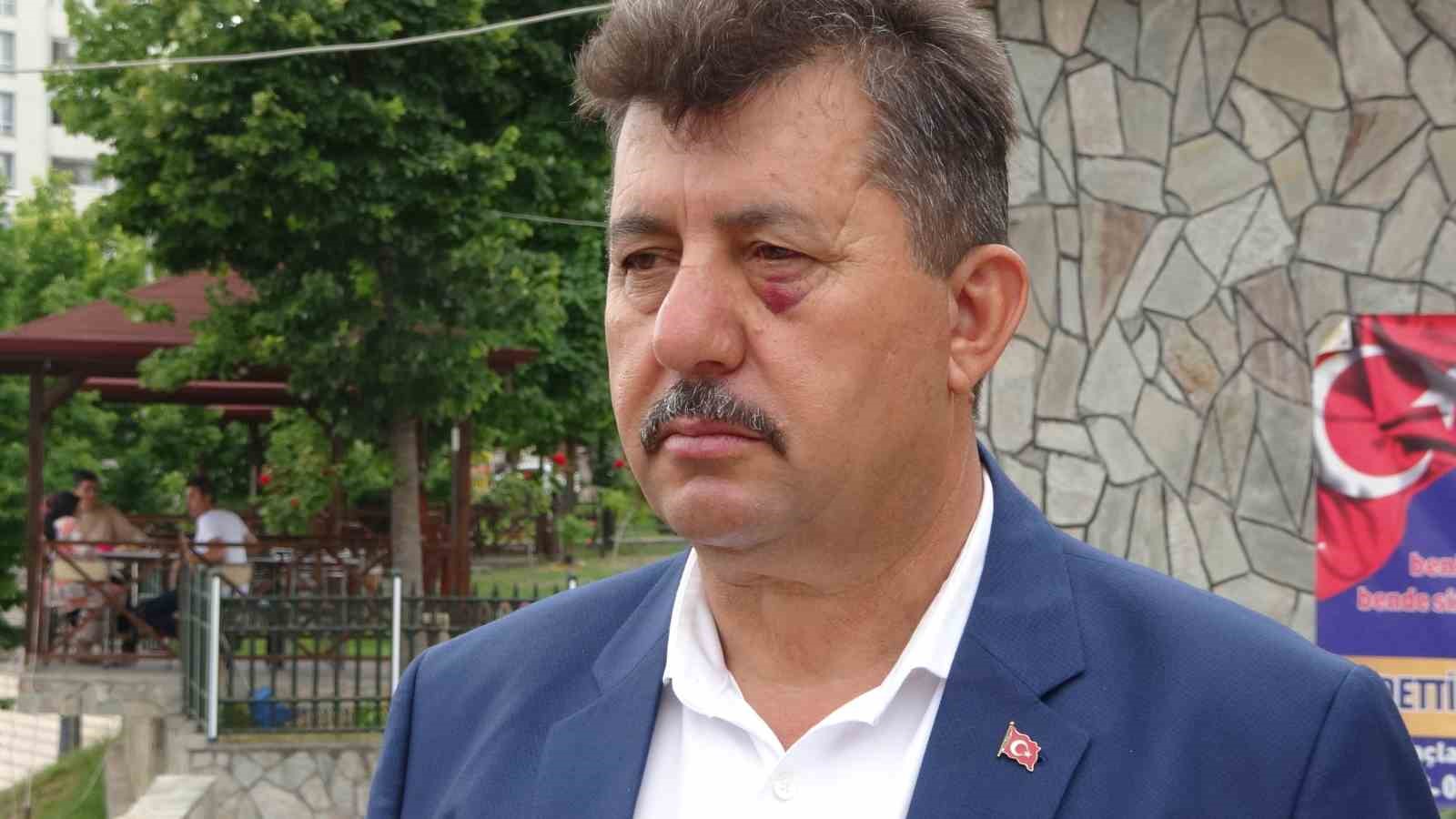 parktaki-cifti-uyaran-muhtar-bicaklandi-o-anlar-kamerada