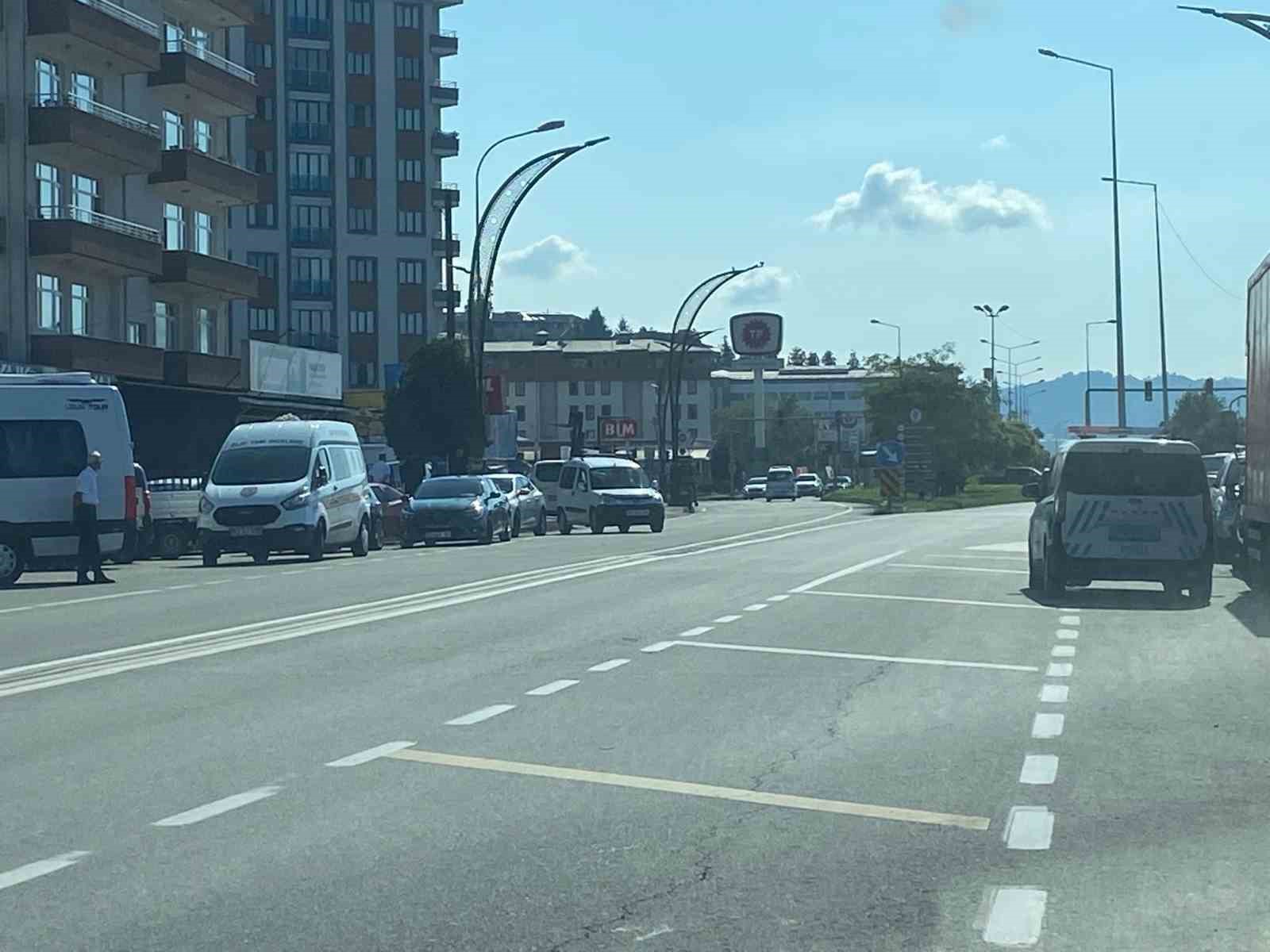 rizede-mal-sahibi-ile-kiracinin-kavgasi-kanli-bitti-3u-agir-4-yarali