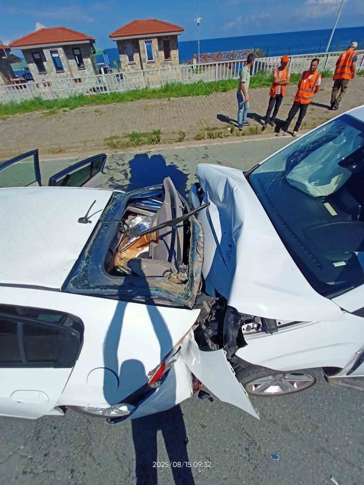 rizede-trafik-kazasi-1-olu-5-yarali