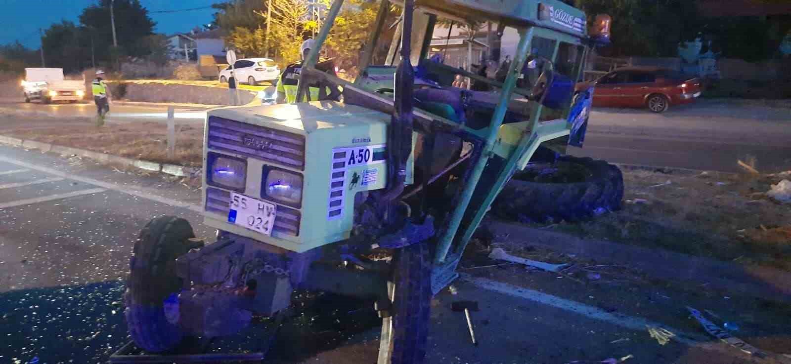 samsunda-otomobil-ile-traktor-carpisti-3-yarali
