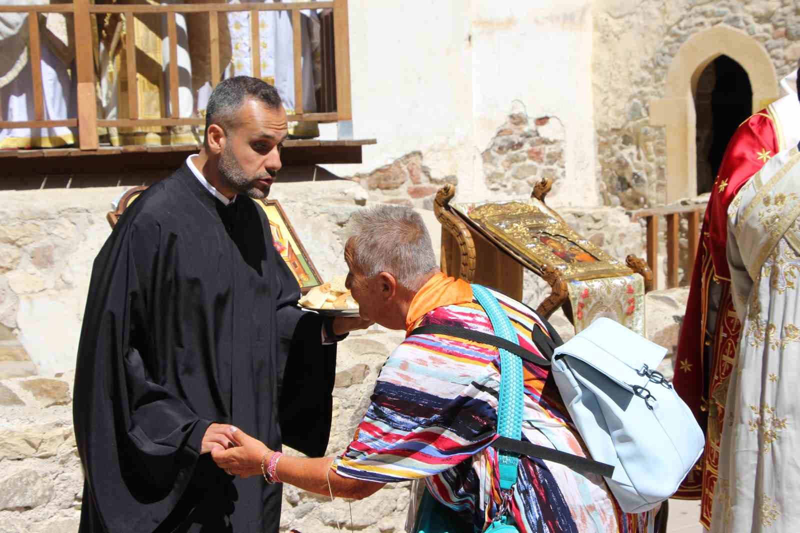 sumela-manastirinda-12-ayin