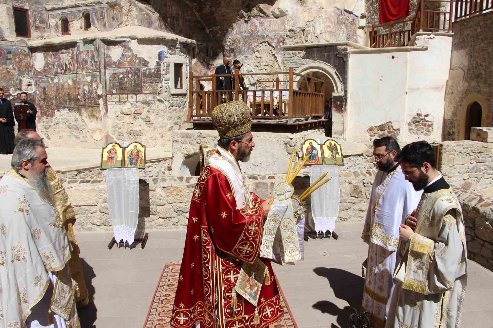sumela-manastirinda-12-ayin