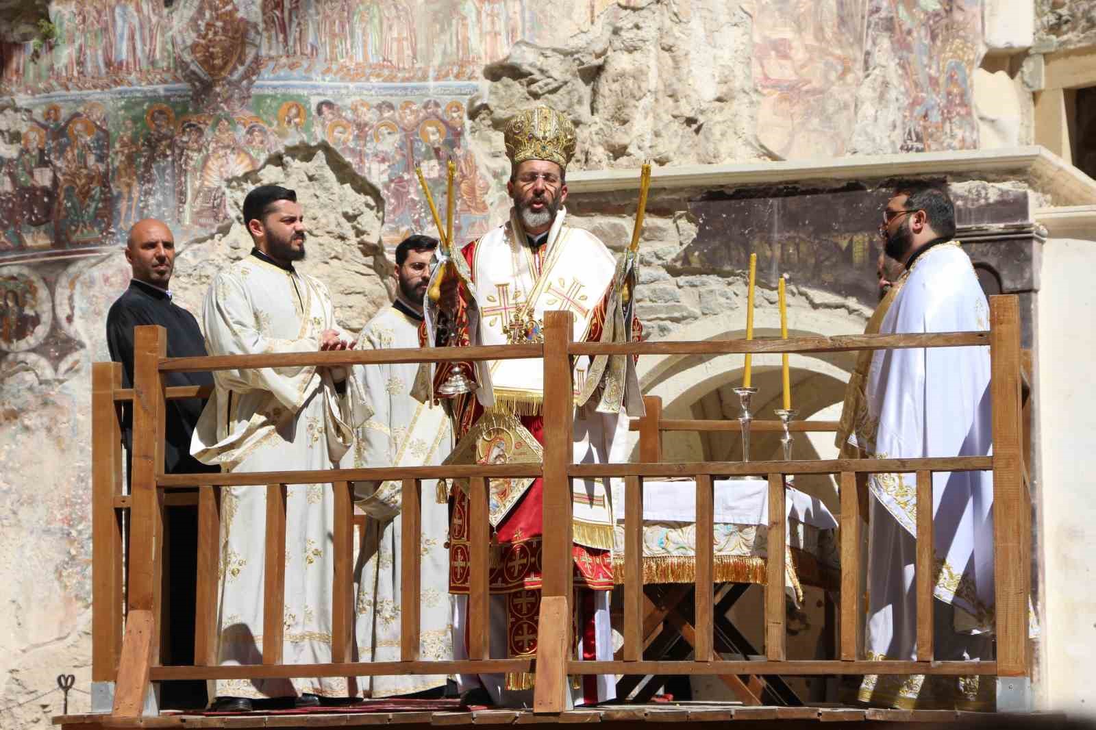 sumela-manastirinda-12-ayin