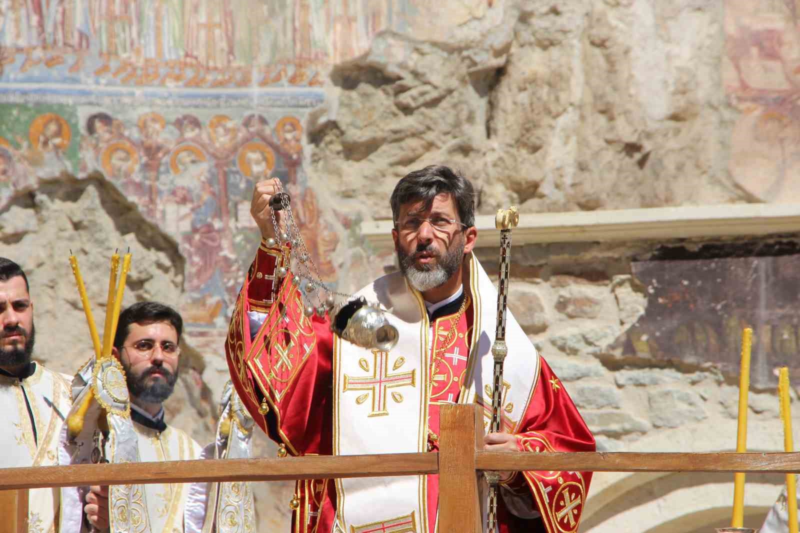 sumela-manastirinda-12-ayin